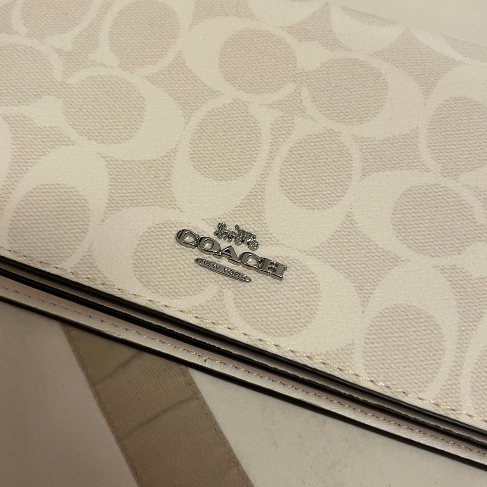 NWOT Coach Abby signature C Clutch Crossbody - Picture 8 of 12